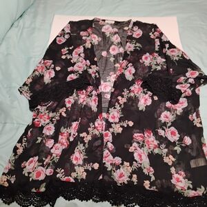 Sheer rose wrap for layering or cover up size 4X brand Maurice's lace accents